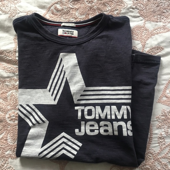 Tommy Jeans Relaxed Fit Tee - Picture 1 of 4